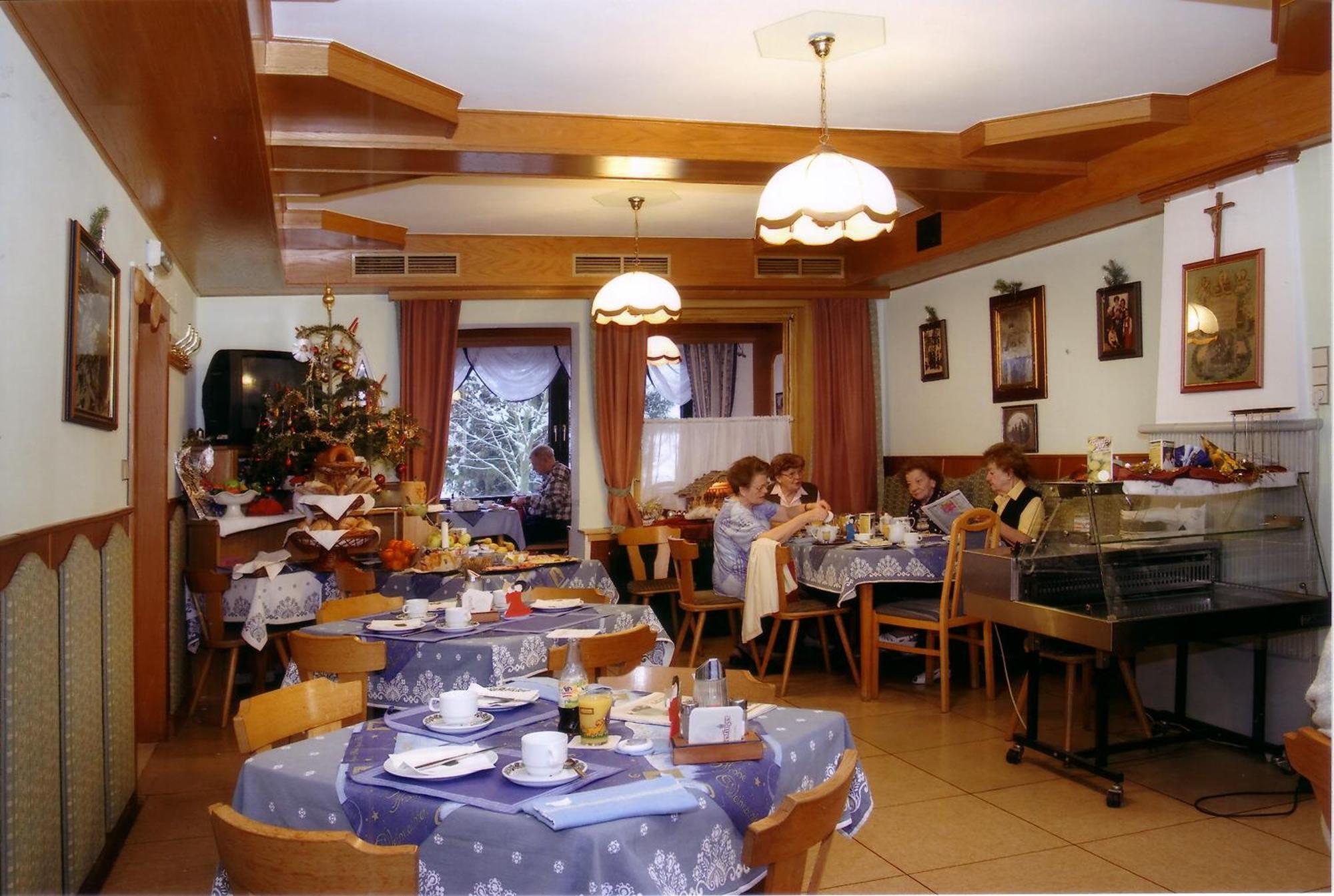 Gasthof Pension St. Wolfgang Кирхберг-ам-Вексель Экстерьер фото
